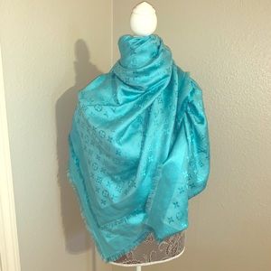 Louis Vuitton shawl/scarf